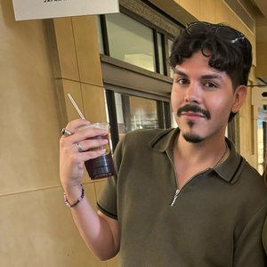 Meet your Posher, Esteban